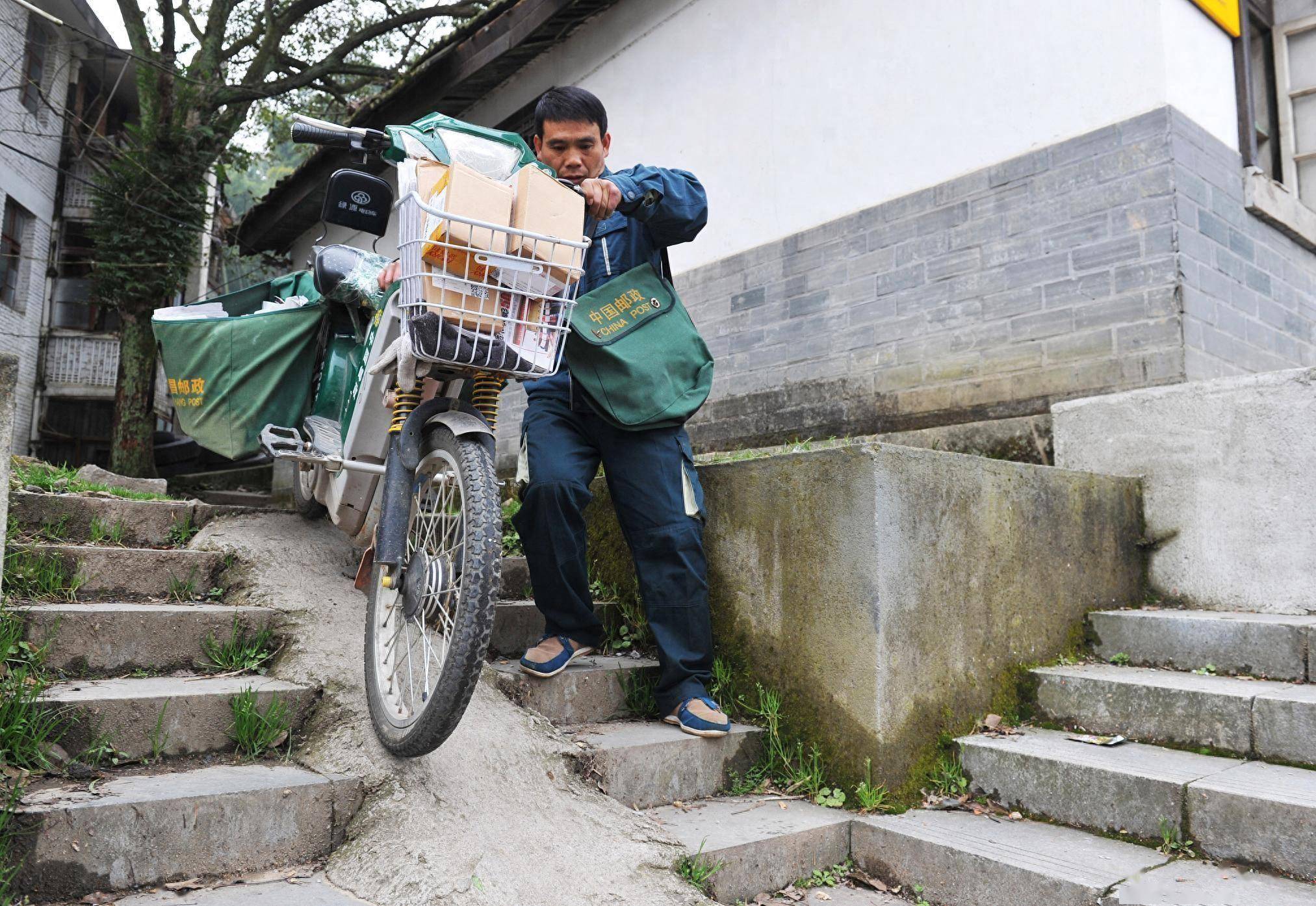 晚饭几点吃最好？医生建议：中老年人要注意，吃饭别超过这个点！